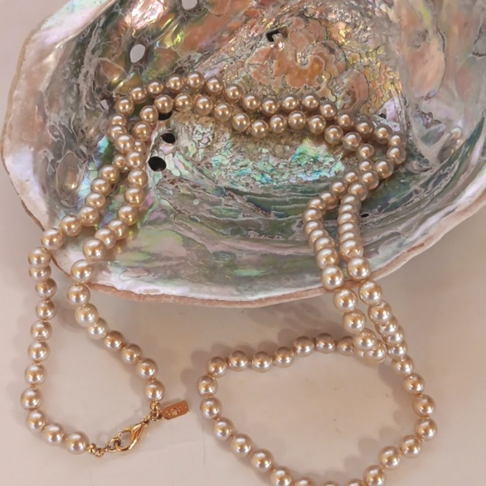 Princess Michaela Von Habsburg MvH Pearly Necklace, Old Money,  Quiet Elegance